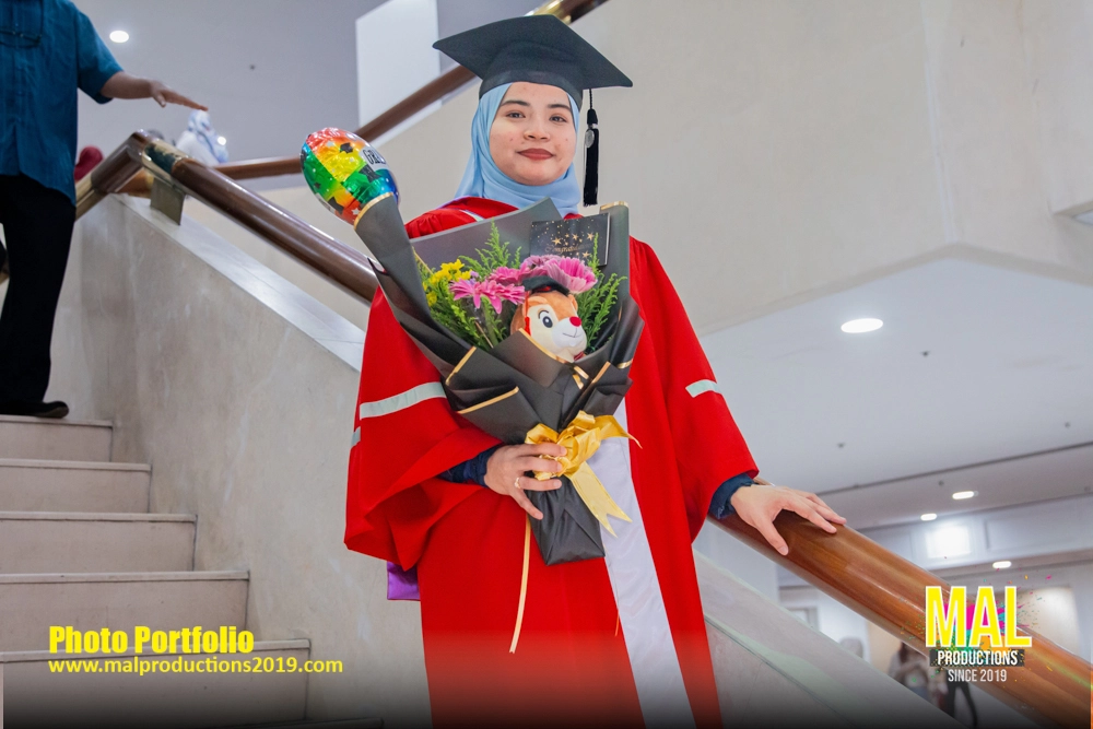 Gaduation Convocation PWTC Family Portfolio MAL 2019 -29.webp
